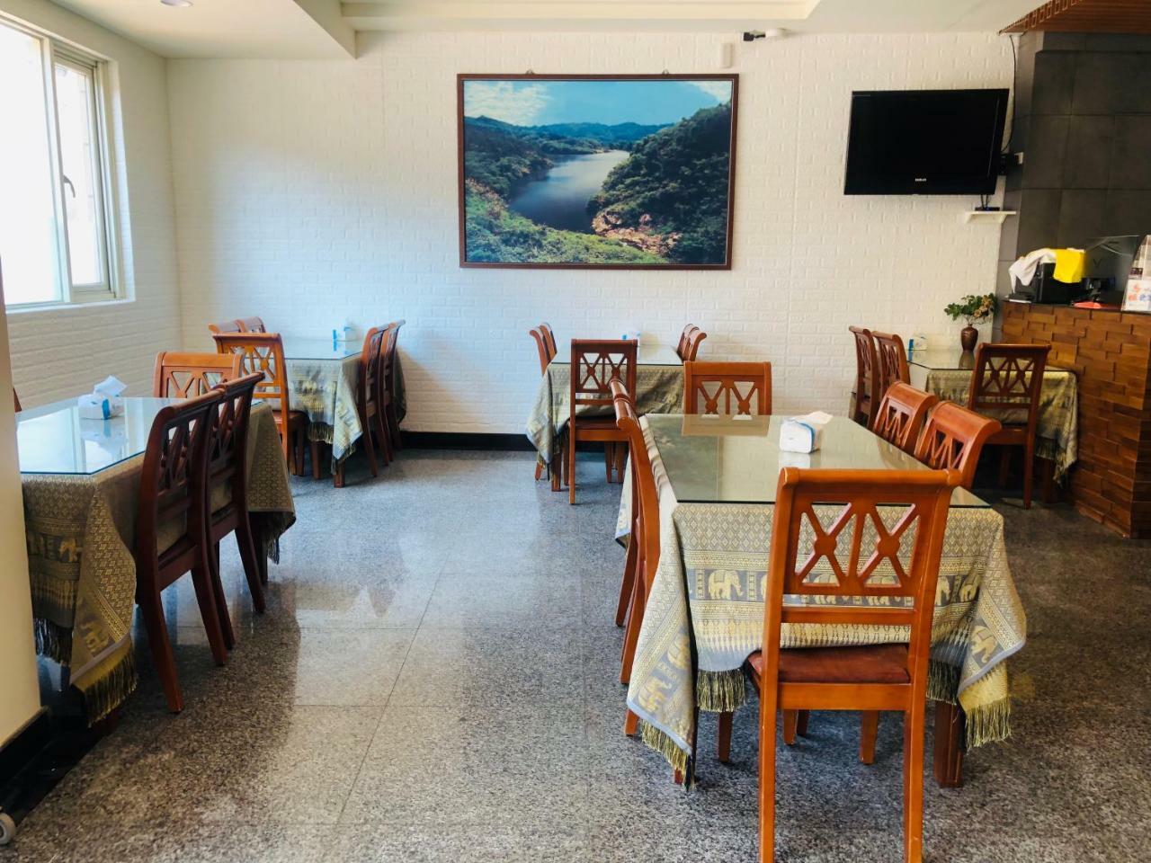 Holiday Hotel Нанган Екстер'єр фото