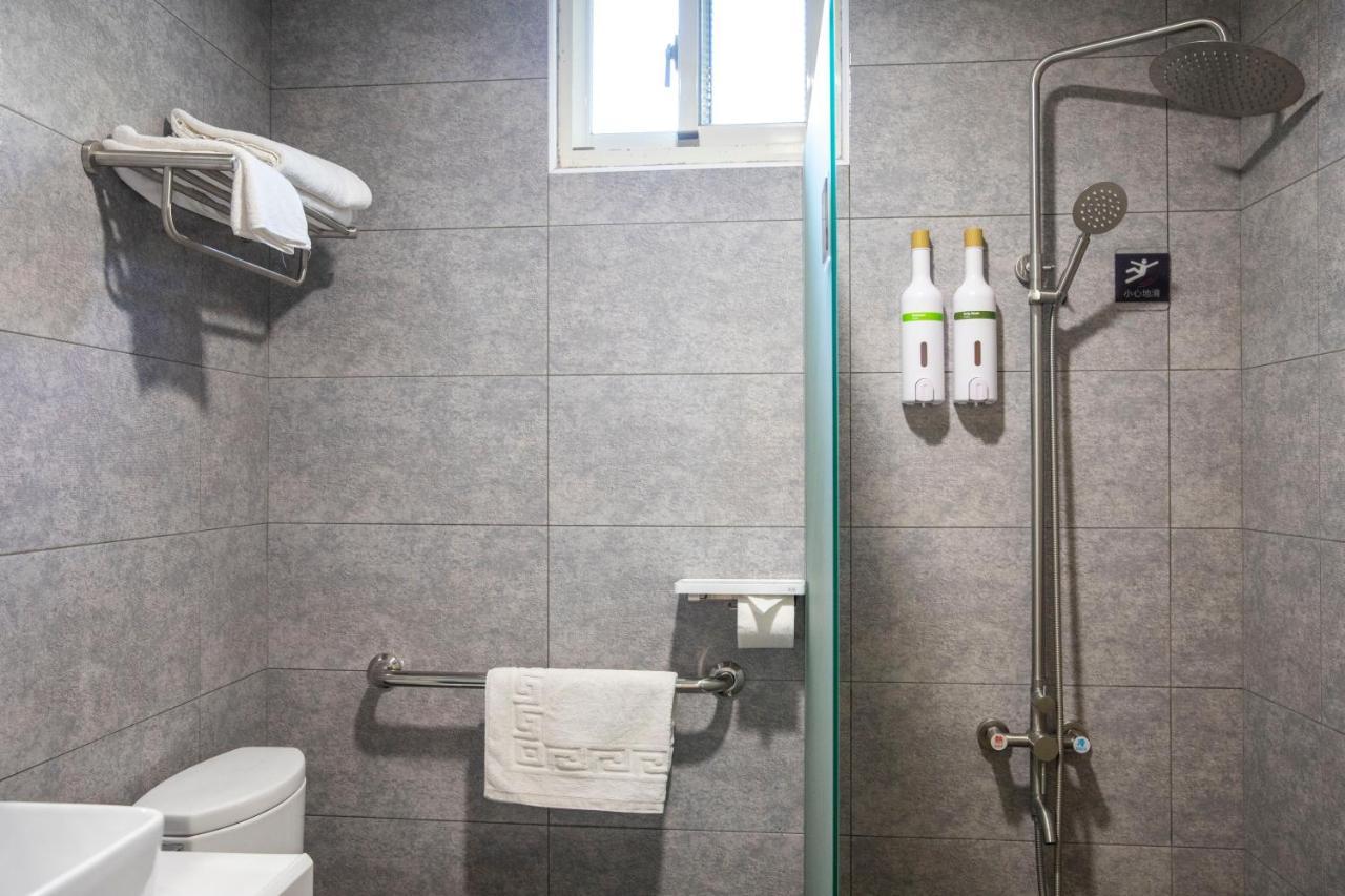 Holiday Hotel Нанган Екстер'єр фото
